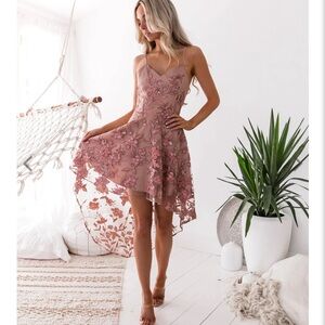 Saskia High Low Dress in Embroidery Rose